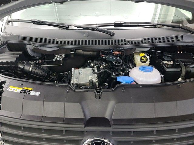Fahrzeugabbildung Volkswagen T6.1 Kombi Parkpilot Klima 9 Sitzer