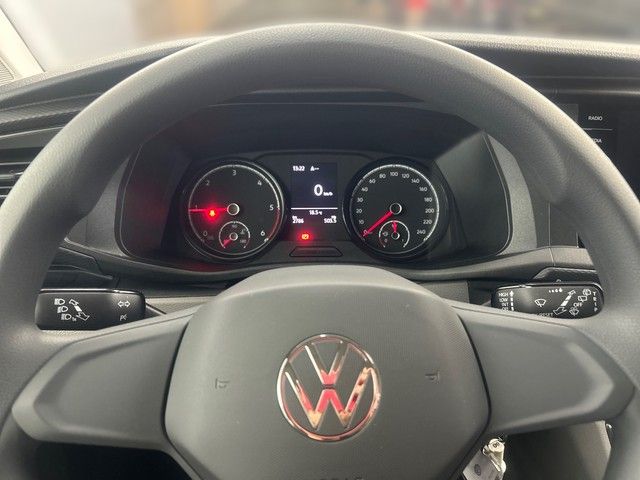 Fahrzeugabbildung Volkswagen T6.1 Kombi Parkpilot Klima 9 Sitzer
