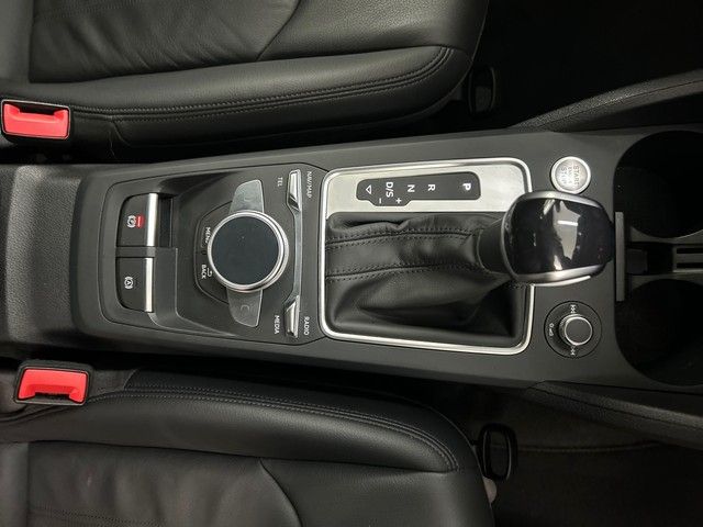 Fahrzeugabbildung Audi Q2 35TFSI KAMERA LEDER SPORTSITZE NAVI CONNECT