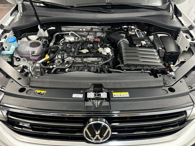 Fahrzeugabbildung Volkswagen Tiguan R AHK RearView R-Performance