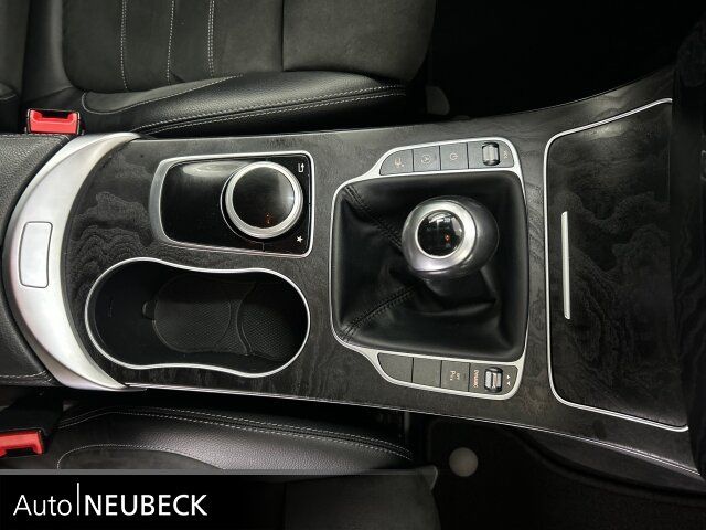 Fahrzeugabbildung Mercedes-Benz C 180 Coupé AMG Line/Rückfahrkamera/Klima/LED/