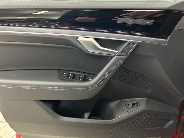 Fahrzeugabbildung Volkswagen Touareg R-Line Leder AHK Panorama Facelift
