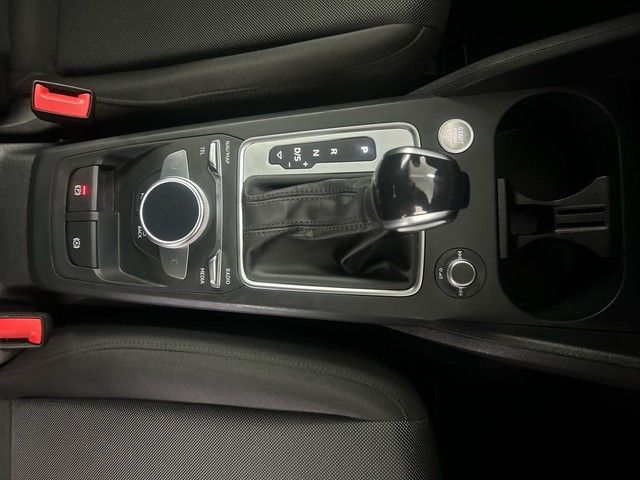 Fahrzeugabbildung Audi Q2 35 TDI S line KAMERA LED NAVI