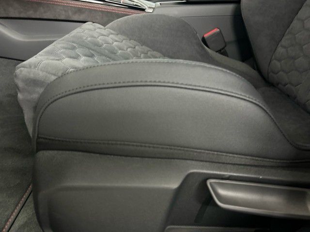 Fahrzeugabbildung Audi RS5 Sportback Schalensitze Quattro MMI Navi