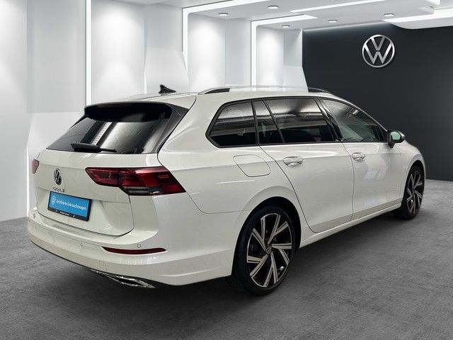 Fahrzeugabbildung Volkswagen Golf VIII Variant 1.5TSI Active AHK ACC NAVI SIT