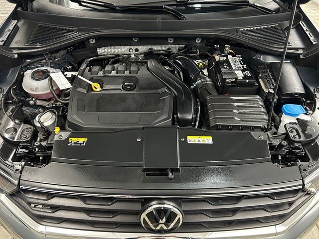 Fahrzeugabbildung Volkswagen T-Roc 1.5TSI Sport R-LINE KAMERA NAVI DIGITAL CO