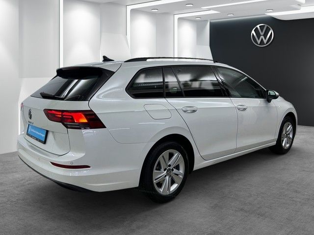 Fahrzeugabbildung Volkswagen Golf VIII Variant 1.5TSI Life AHK  ACC PANO NAVI