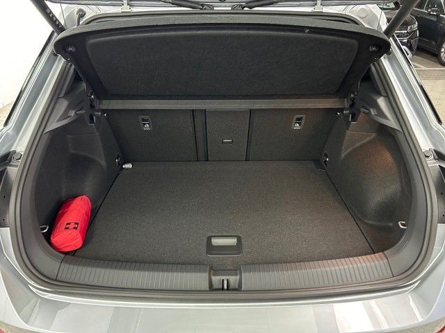 Fahrzeugabbildung Volkswagen T-Roc Style DSG IQ Drive Rear View