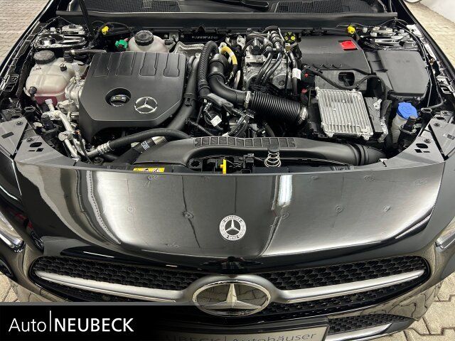Fahrzeugabbildung Mercedes-Benz A 250 e Progressive Line Advanced/AHK/AC-Laden/