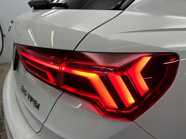 Fahrzeugabbildung Audi Q3 35TFSI LED AHK NAVI KAMERA OPTK SCHWARZ