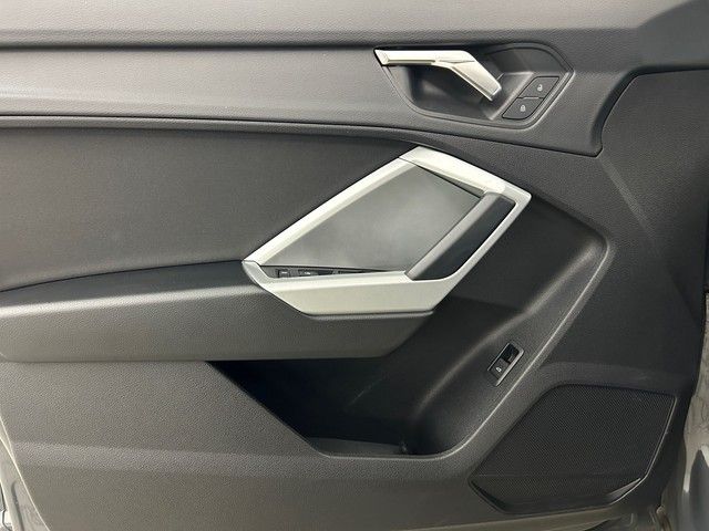 Fahrzeugabbildung Audi Q3 35TDI advanced LED KAMERA BUSINESSPAKET NAVI
