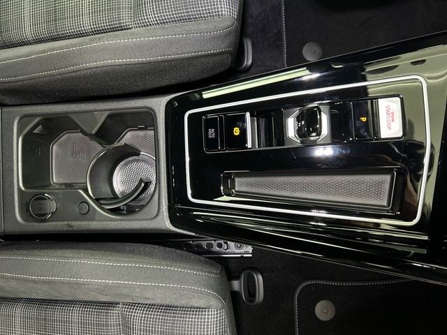 Fahrzeugabbildung Volkswagen Golf GTD DCC LED Matrix RearView
