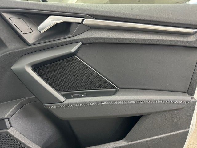 Fahrzeugabbildung Audi S3 Lim. OPTK SCHWARZ NAVI LED SOUND VIRTUAL COCK