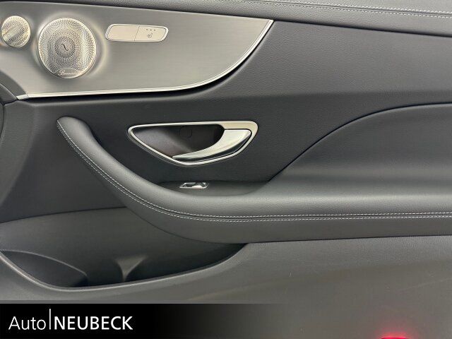 Fahrzeugabbildung Mercedes-Benz E 300 Coupé AMG/Night Edition/Multibeam/Pano++++