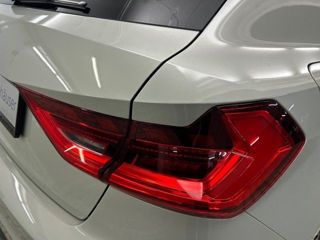 Fahrzeugabbildung Audi A1 Sportback S line LED Einparkhilfe Optikpaket