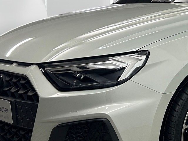 Fahrzeugabbildung Audi A1 Sportback S line LED Einparkhilfe Optikpaket