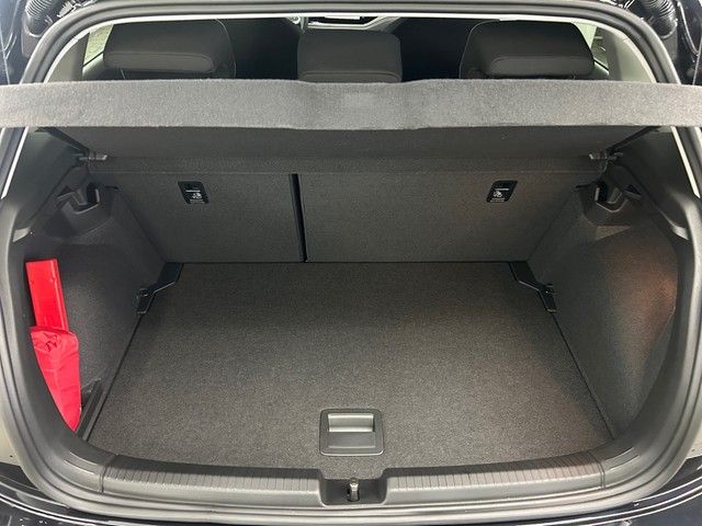 Fahrzeugabbildung Volkswagen Polo Move DSG Navi IQ Drive