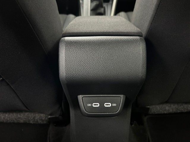 Fahrzeugabbildung Volkswagen Polo VI 1.0 TSI Comfortline PDC KLIMA KAMERA SIT